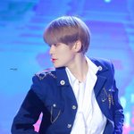<b>섬섬옥수</b> 손 너무 예쁜 男돌