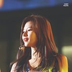 누워서 찍었는데 사나 얼굴ㅠ