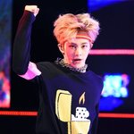 확실히 남<b>돌</b> 춤이 격하긴 하다