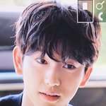 차분하고 <b>반듯</b>하게 잘 생긴 男돌