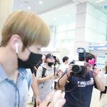 [강다니엘] 강다니엘이 입국할때한 행동들✨