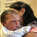 범상치 않은 포스의 <b>신생</b>아들