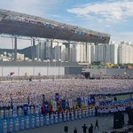 8개 국어로 생중계되고 있는 만국회의 기념식