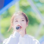 얼굴만 봐도 기분 좋아지는 <b>여</b><b>돌</b>