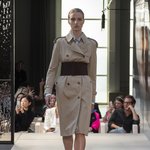 <b>버버리</b> 여자 오피스룩