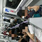 <b>우와</b> 나 이런 지하철칸 처음봐