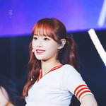 닮은 것 같은 여<b>돌</b> <b>두</b> 명