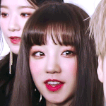 <b>셔츠</b>입고 조끼입으면 배 튀어나온것처럼 보이는거;;;