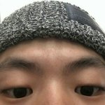 [댓글부탁해] <b>방안</b>을 밝혀주는 노란 조명만 말없이 켜져있지