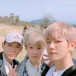[EXO] 안녕하세요 팬톡은 처음인데요 'ㅅ'