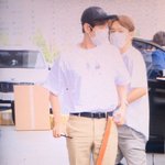 [EXO] 야 이거 진짜 신발 꾸겨신은거임??