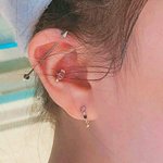 <b>나</b> 귀 피어싱 예<b>브</b>찌