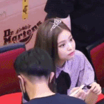 [댓글부탁해] <b>화장</b>하는 애들아 너네 <b>화장</b>할 <b>때</b> 파데 써 쿠션 써...