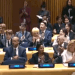 [EXO] 정숙여사와 <b>눈인사</b>