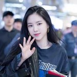 <b>힙</b>했던 손나은