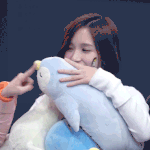 [댓글부탁해] 펭귄 덕후 <b>미나</b>.gif