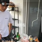 [댓글부탁해] <b>홍원</b>이 역시 시골안가고 친구들이랑 고기먹네