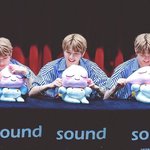 인형 볼 살 늘리는 강다니엘