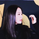 데뷔 <b>초가</b> 보이는 크리스탈