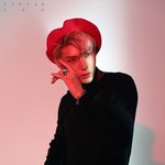 [LEO] 레오는 <b>눈매</b> 날카로운 만화캐릭터상이라