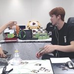 [EXO] 딱밤맞은 <b>오세훈</b> 표정 봐ㅋㅋㅋㅋㅋ