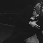 [강다니엘] 나 지금 <b>무릎</b>꿇었따