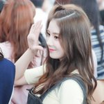 요즘 <b>젊은이</b>들은 마음이 너그러워요