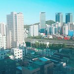 지금 <b>유서</b>쓰고 근처 아파트 옥상 올라왔다