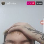 [댓글부탁해] 홍원아 너도 팔에 뱀 하나 <b>박자</b>