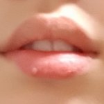나 입술에 <b>사마귀</b> 난 것 같음(약혐일수도