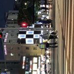 [드루와] <b>빨간불</b> 같이 건너주는 경찰