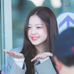 아이즈원 장원영 <b>전신</b>샷