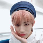[EXO] <b>베레모</b>는 이렇게 머리카락 보여야 이쁨