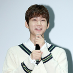 이원근 영화 무대인사 패션 귀여워