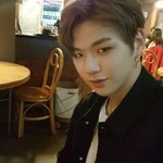 [강다니엘] 나 왜 <b>이사진</b> 처음보는거같지?