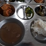 우리보다 맛없는 급식 나와봐라