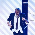 [강다니엘] 강다니엘 <b>고개</b>숙이고 있는데도