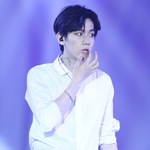 [EXO] 백현이 표정 넘 부드러워지지 않음?