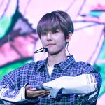 [EXO] 변백현 <b>웃음</b>참는거봐