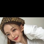 얘들아 <b>이분</b> 누구임??