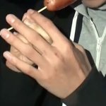 [방탄소년단] <b>뷔</b> 손 진짜 예쁘다..