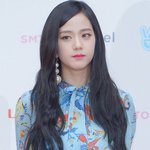 지수 얼굴형 부럽다..