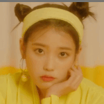 아이유 <b>노랑색</b> 미모 좀 봐 ㅎㄷㄷ