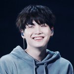 [엔터톡] <b>입</b>동굴이 매력적인 아이돌 - <b>네</b>가 웃으면 나도 좋아