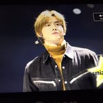 [EXO] <b>목</b>폴라랑 머리<b>색</b>이 똑같은 준묘니