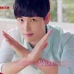 근데 설리는 왜 <b>브라</b> 안찬걸로 욕먹었냐