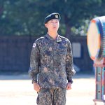 [드루와] 방금 뜬 윤두준 <b>신병</b> 수료식 사진