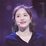 밝고 <b>명랑</b>한 걸그룹 멤버