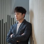 지성 수트 패션
