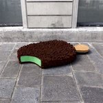 한 예술가의 버려진 매트리스 <b>활용</b>법